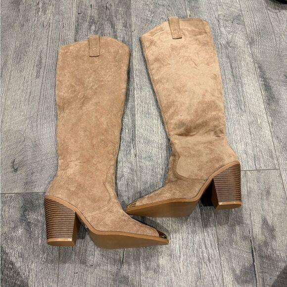 Stylish Beige Knee-High Boots - Picture 2 of 4